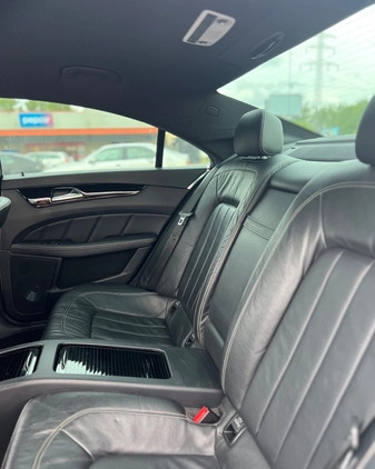 Mercedes-Benz CLS cena 86000 przebieg: 235000, rok produkcji 2011 z Warszawa małe 277